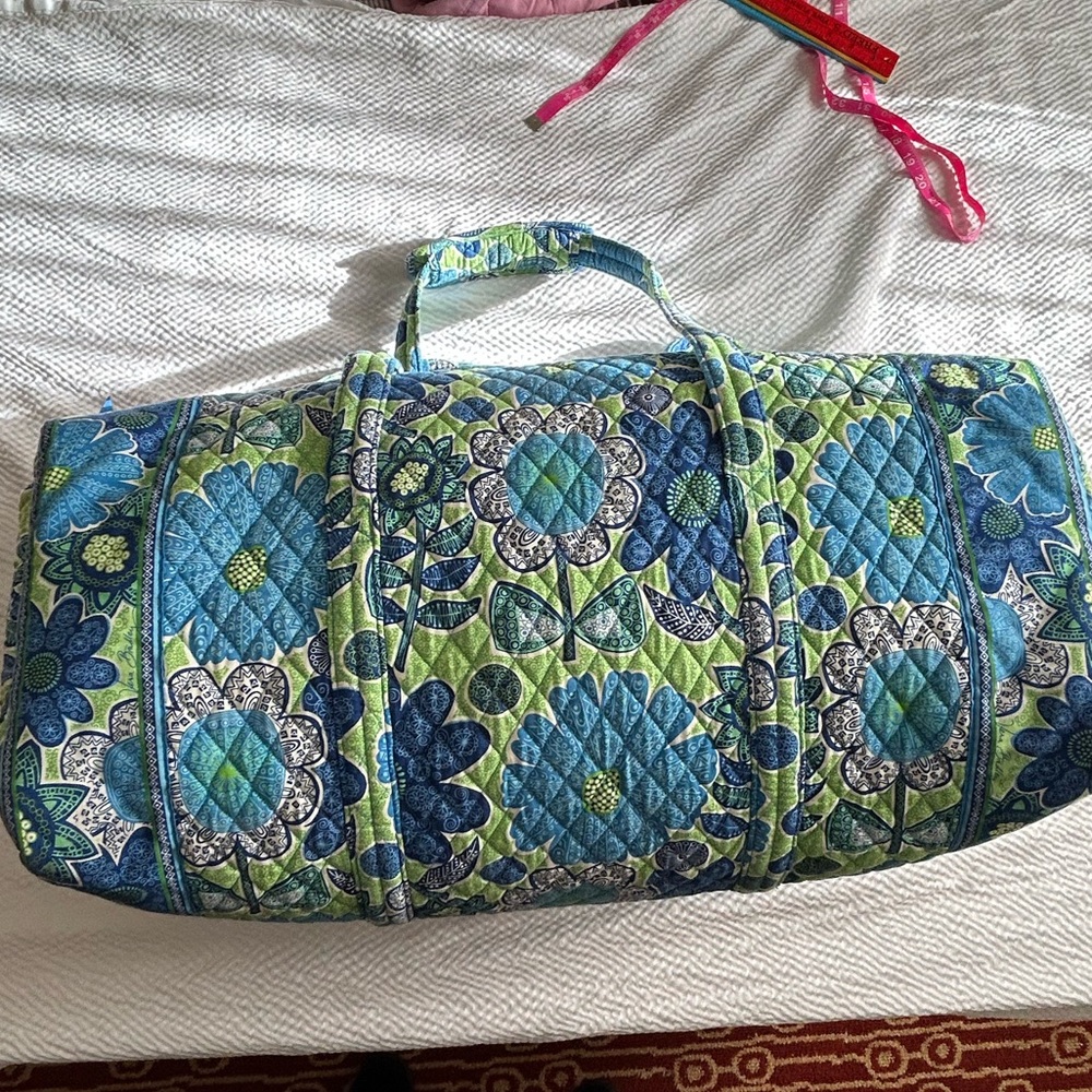 Vera Bradley extra large duffle bag blue green floral